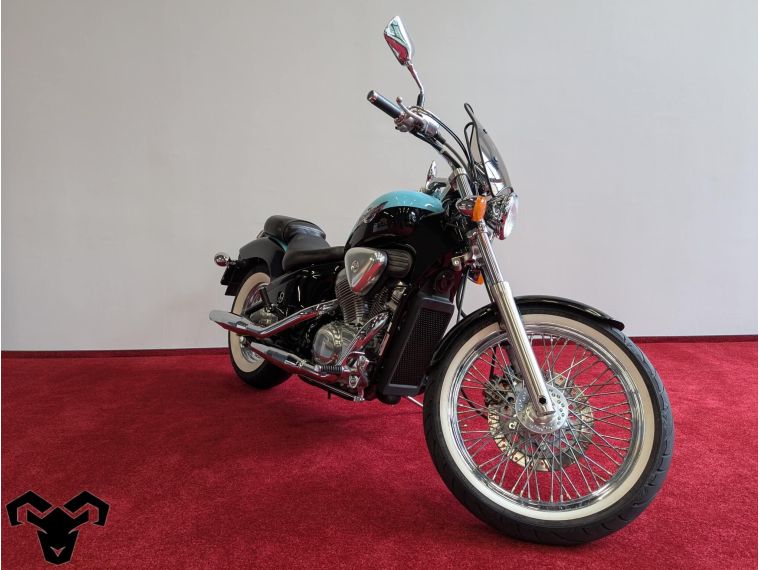 Motocicleta second hand Honda Shadow Individual V2 Custom, 1997, 583 cc, 38 cp, 25372 km