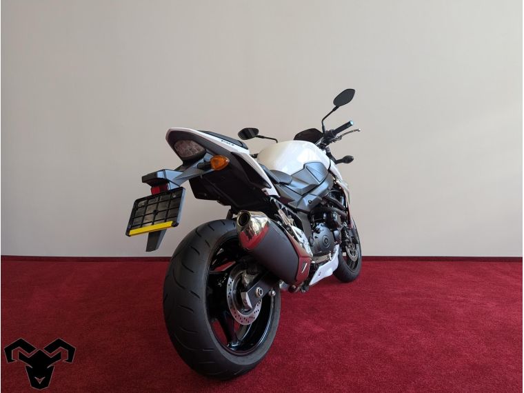Motocicleta second hand Suzuki GSR 750, 2012, 749 cc, 105 cp, 48328 km