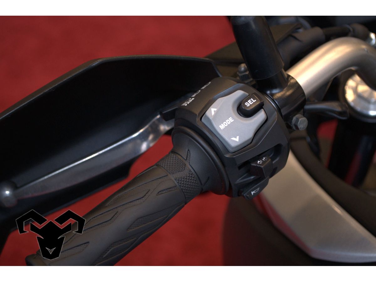 Motocicleta second hand Suzuki V-Strom 650 XT ABS, 2017, 645 cc, 70 cp, 56805 km