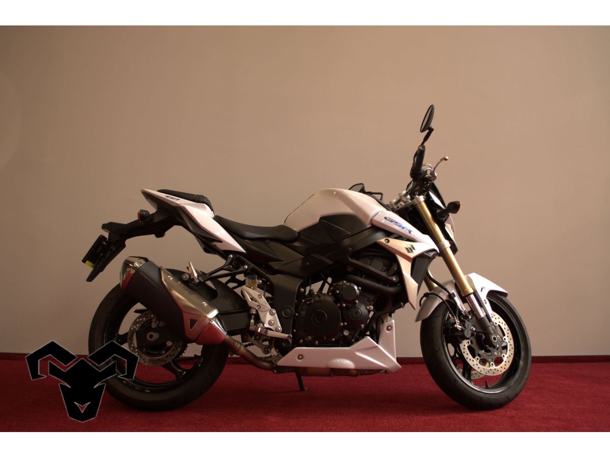 Motocicleta second hand Suzuki GSR 750, 2012, 749 cc, 105 cp, 48328 km