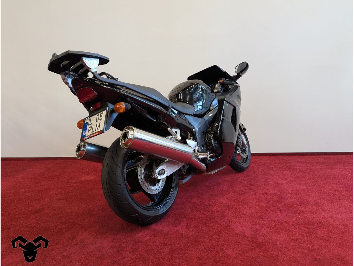 Motocicleta second hand Honda CBR 1100XX Super Blackbird, 1997, 1137 cc, 164 cp, 62733 km